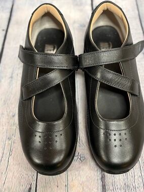 Drew Orchid Black Leather Criss-Cross Classic Mary Jane Comfort Shoes 8.5W